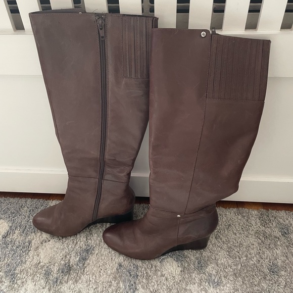 Brown Leather Boots - Picture 4 of 4